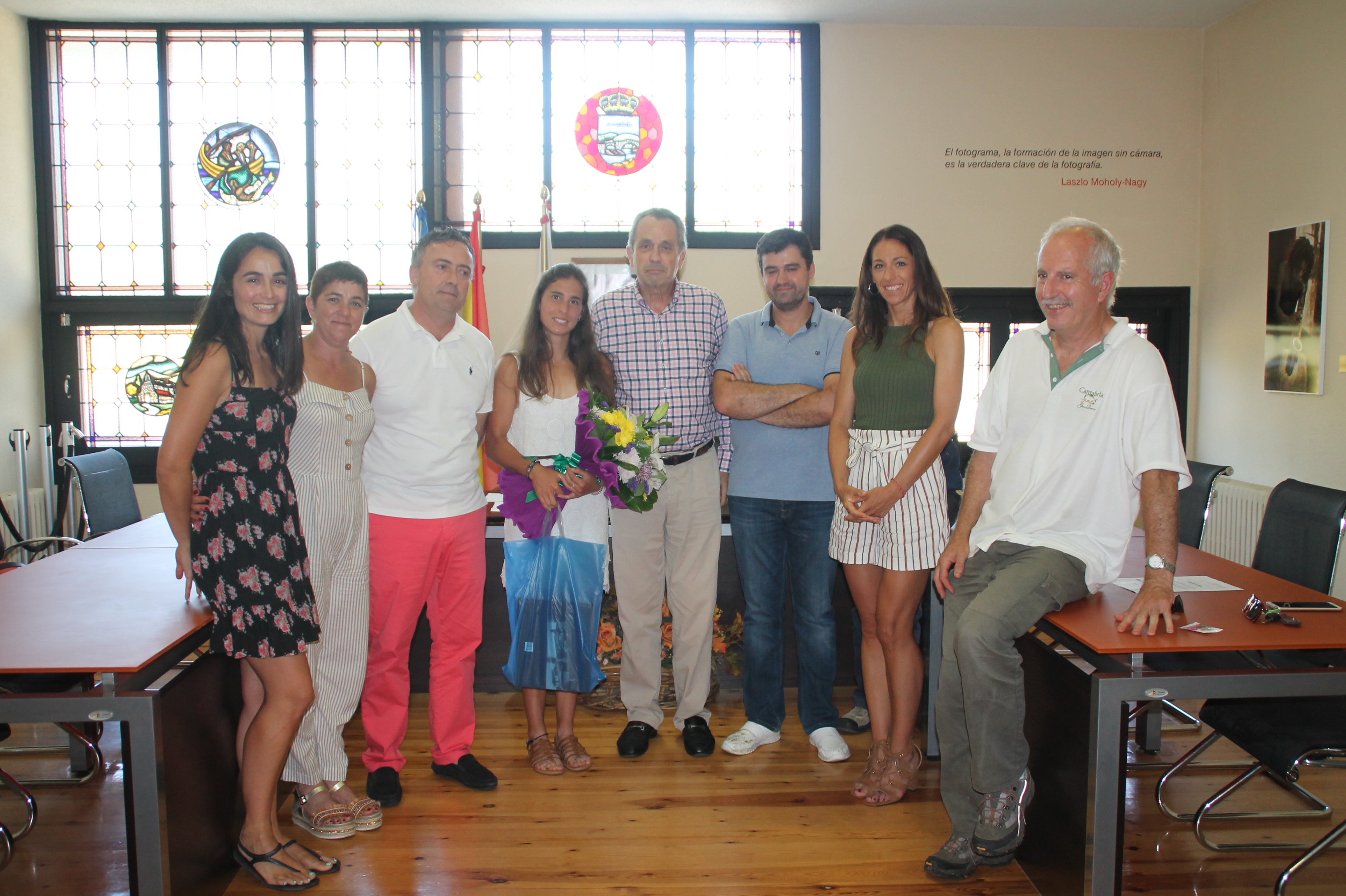 El Ayuntamiento reconoce los éxitos de la atleta Valvanuz Cañizo